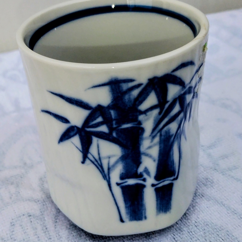 Vtg CHINESE SCHOLAR'S BLUE AND WHITE BAMBOO PORCELAIN CALLIGRAPHY BRUSH POT